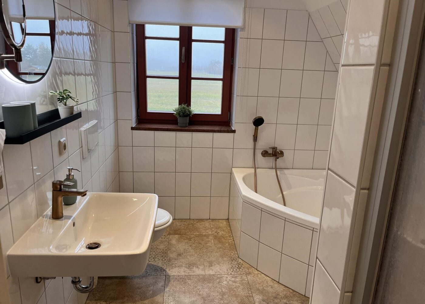 2.Bad neu Hier ist das 1.Badezimmer in unserem Ferienhaus auf Usedom an der Ostsee zu sehen.